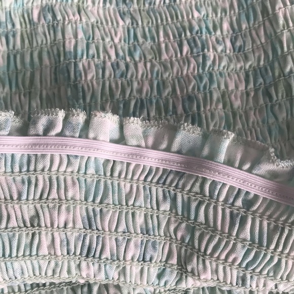 🌻4/$20 Bluenotes Smocked Style Ruffled Tank Top Green & Cream Size Medium New - Picture 6 of 10